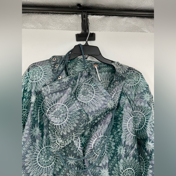 Free People Packable Green Geometric Full-Zip Raincoat Size XS/S - Picture 8 of 11